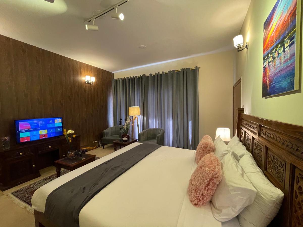 The Life Style Lodges Opp Centaurus Mall 이슬라마바드 외부 사진