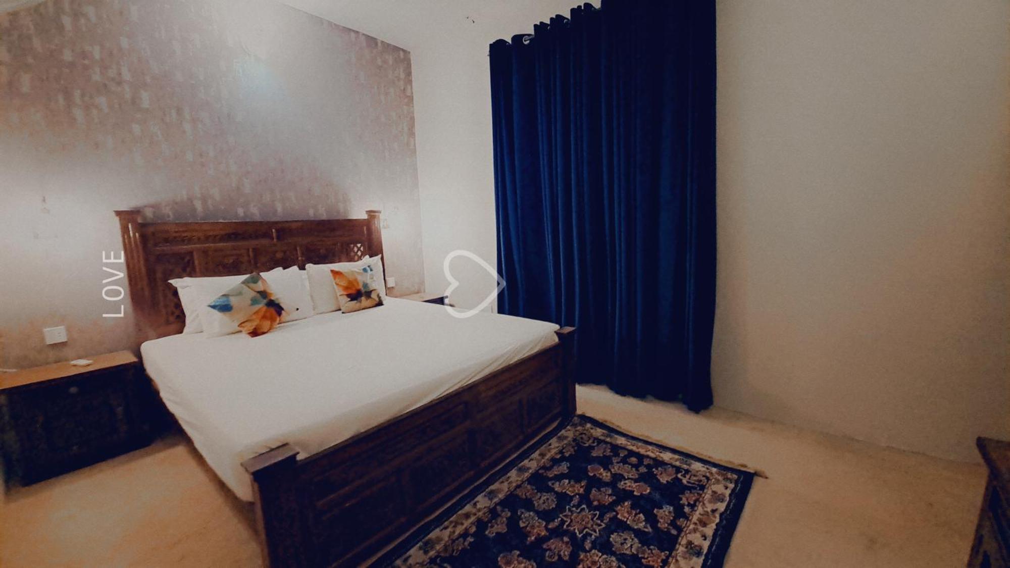 The Life Style Lodges Opp Centaurus Mall 이슬라마바드 외부 사진